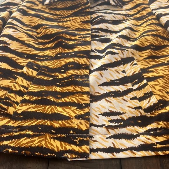 DOLCE & GABBANA Tiger Striped Jacket - Picture 11 of 16